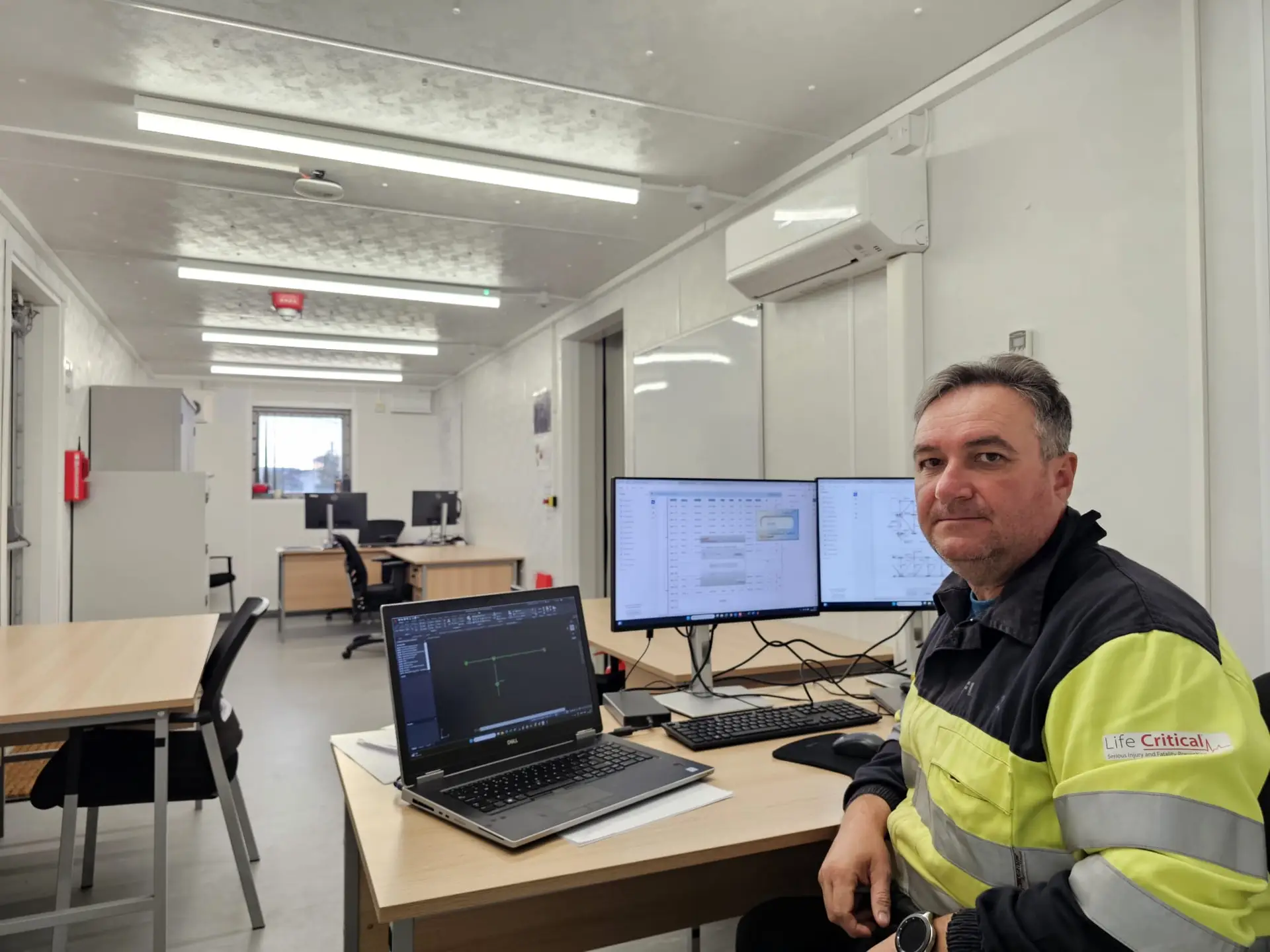 Site-survey office job